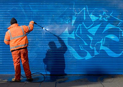Cleaning up graffiti
